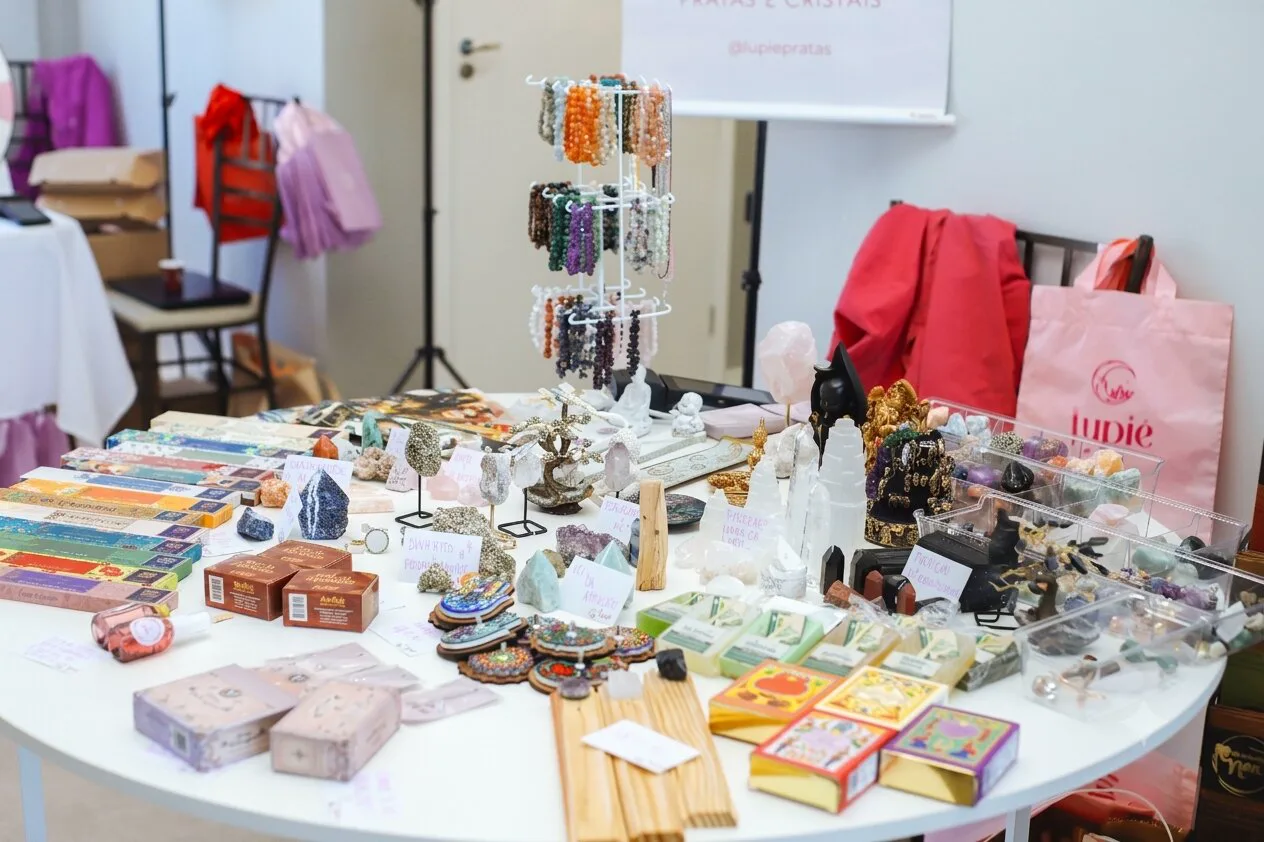 Produtos de empreendedoras expostos durante o evento